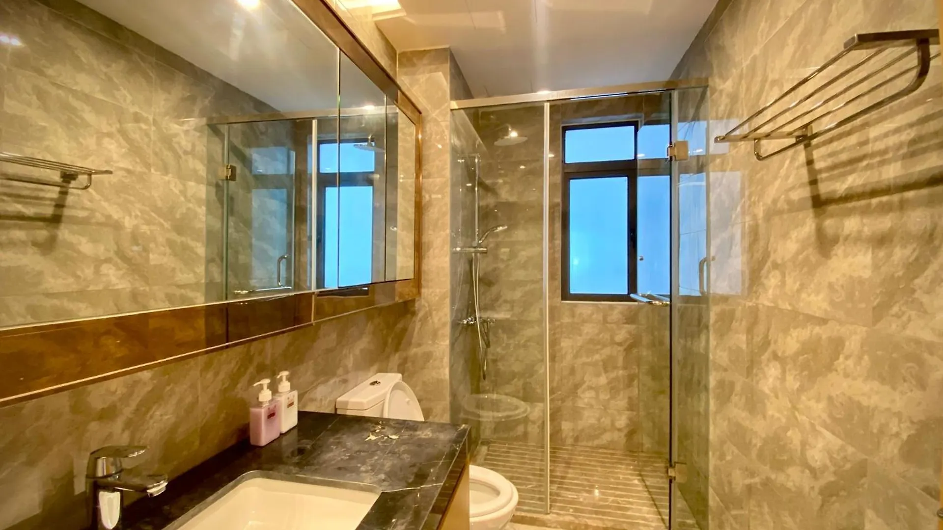 Bonjour! French Retro 2B Above R&F Mall Near Sg 2-4Pax Aparthotel Johor Bahru Malaysia