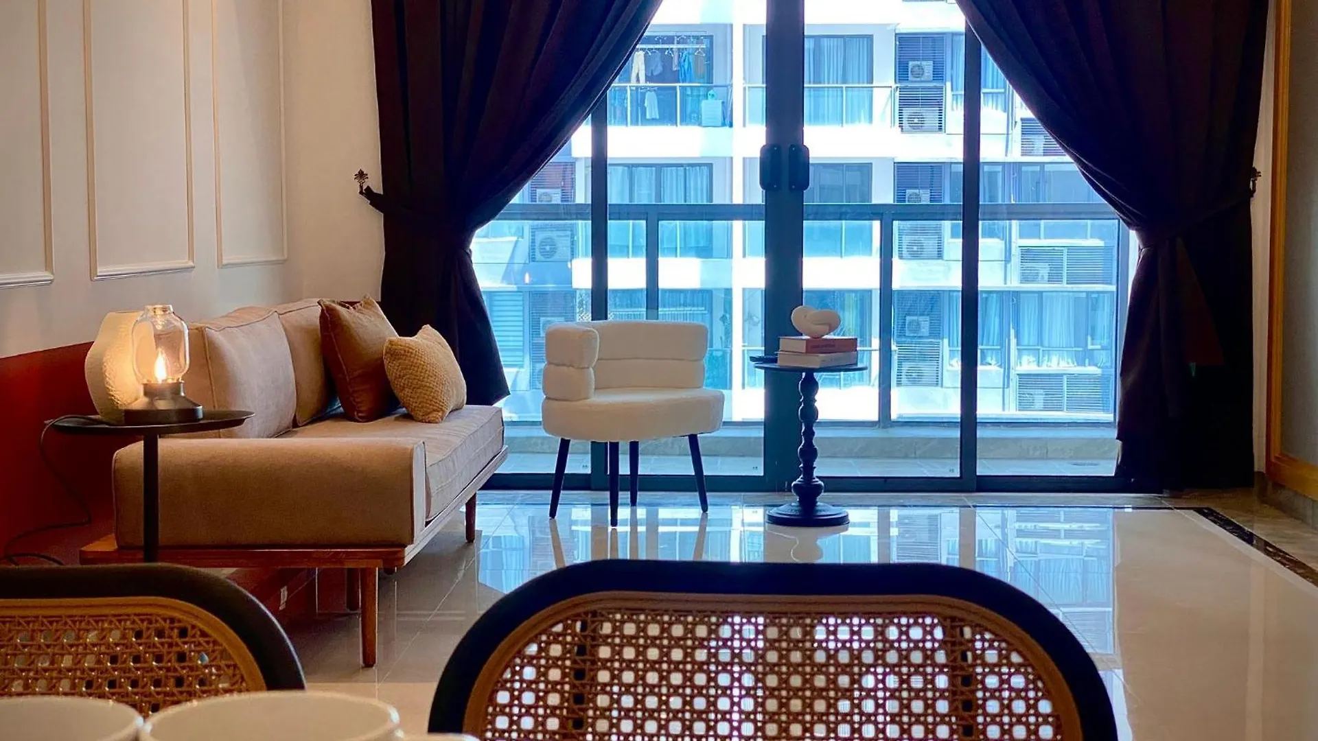 Bonjour! French Retro 2B Above R&F Mall Near Sg 2-4Pax Aparthotel Johor Bahru